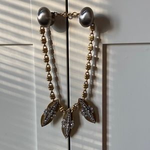 Brass colored rhinestone necklace